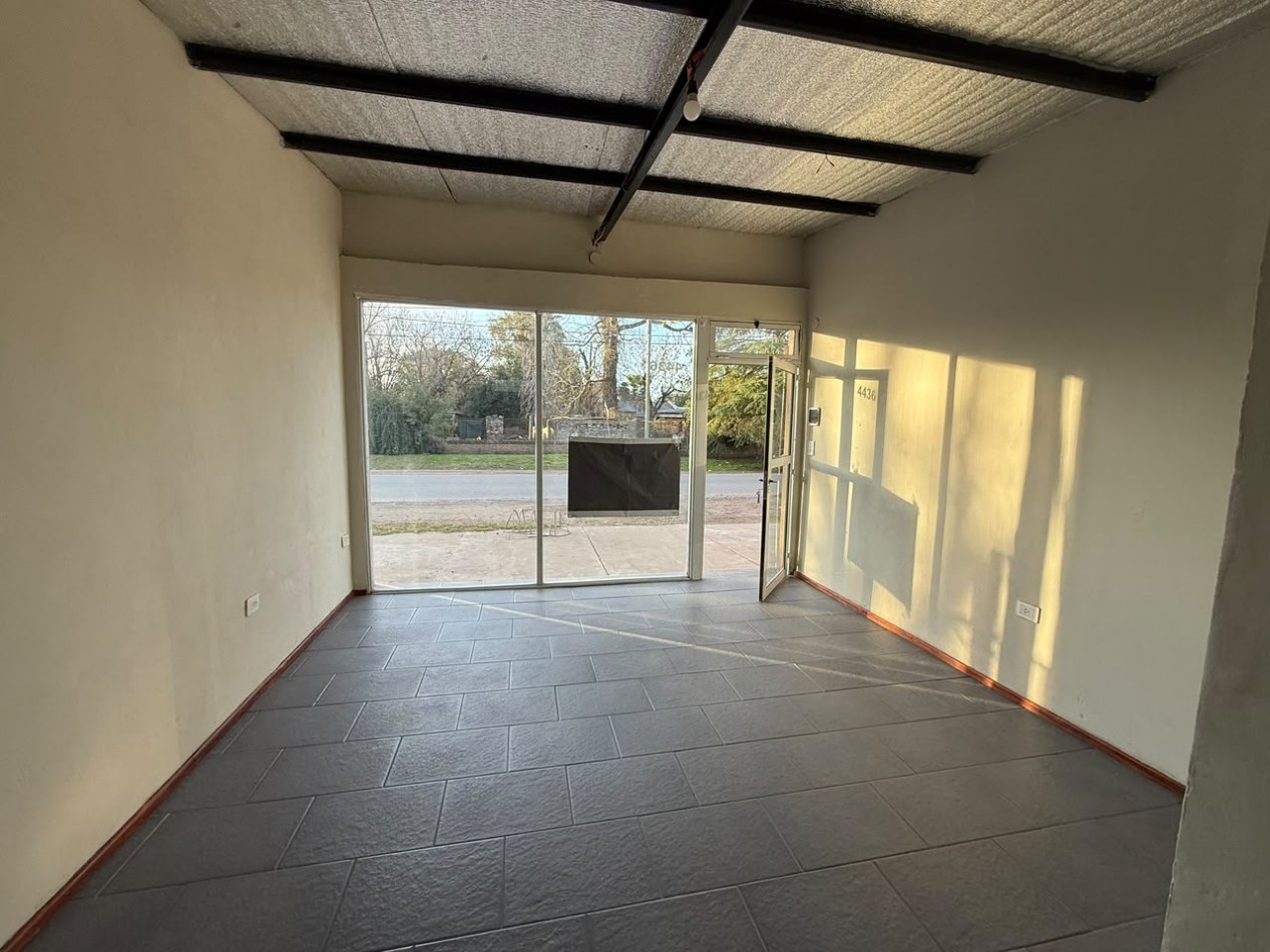 Local comercial en alquiler - Ibarlucea