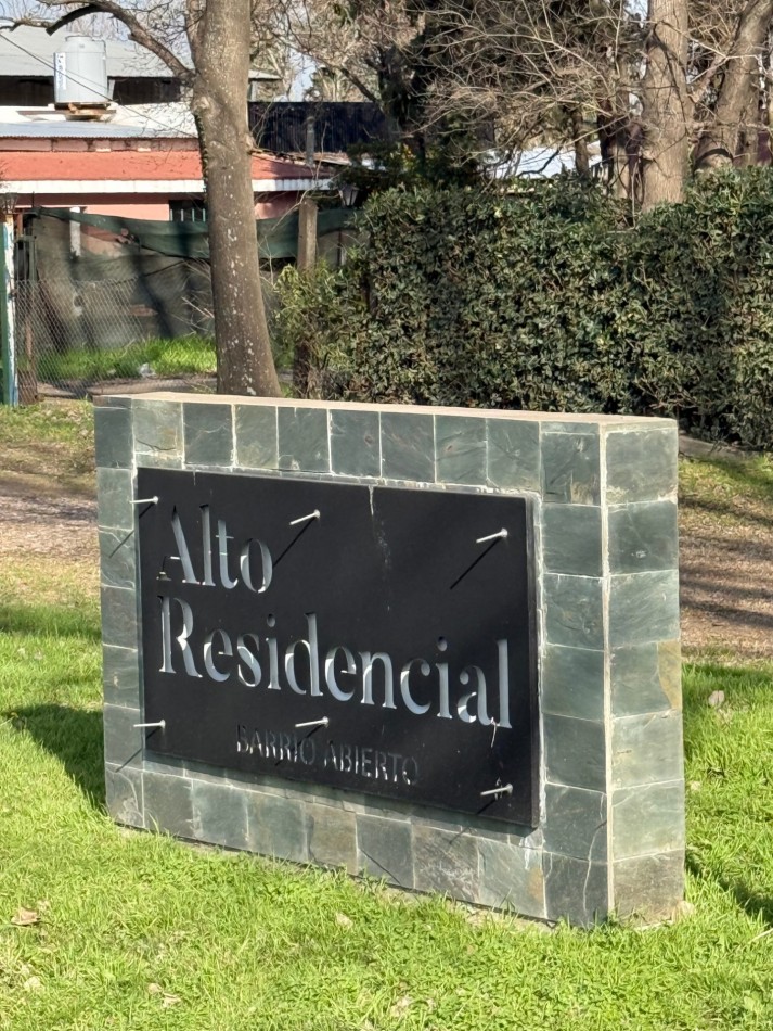 Terreno en venta en Altos residenciales - Roldan