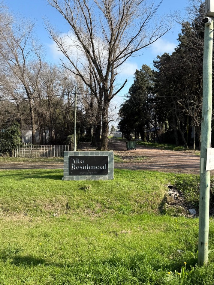 Terreno en venta en Altos residenciales - Roldan