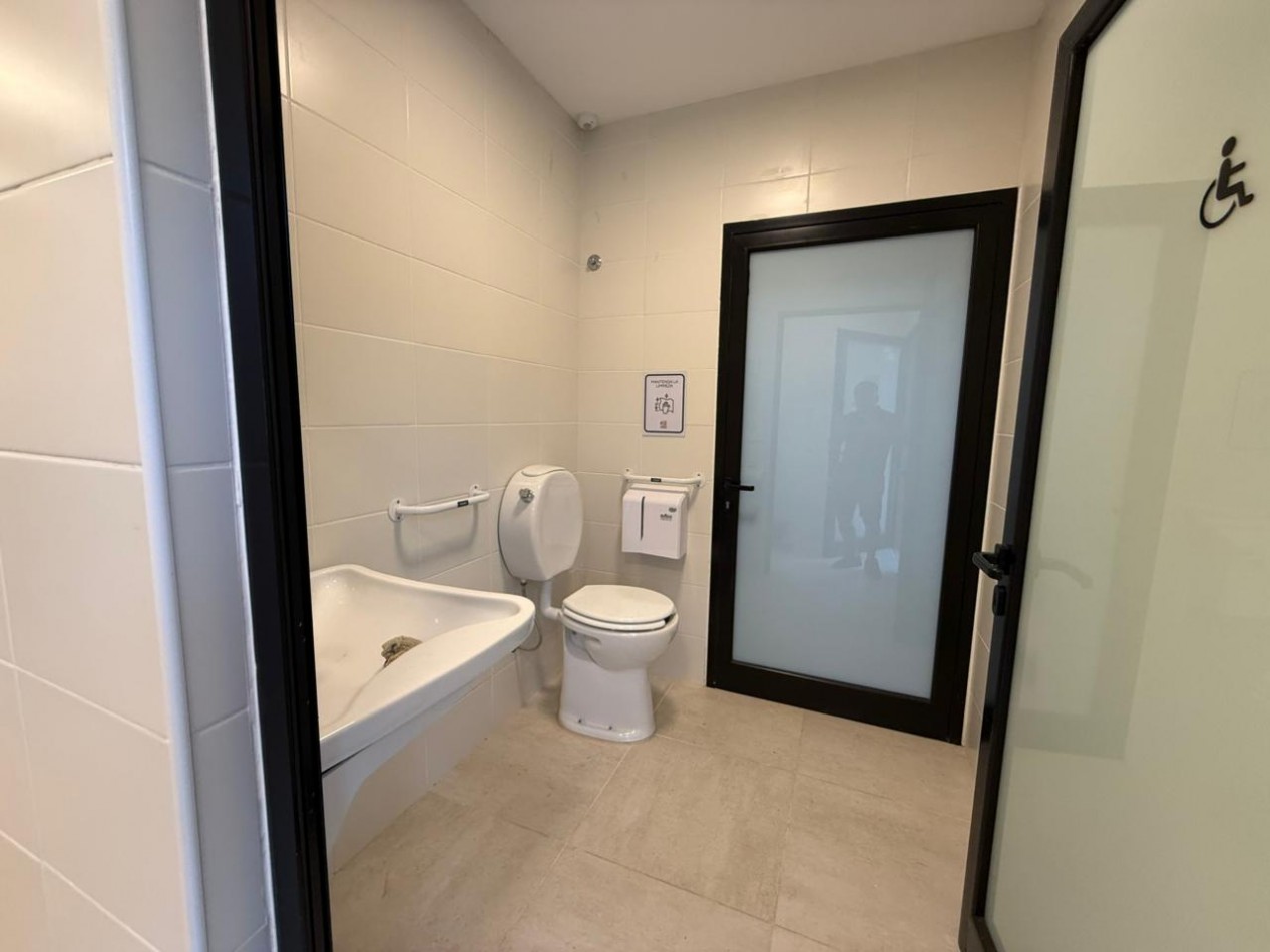Local comercial en alquiler - Ibarlucea, Paseo comercial