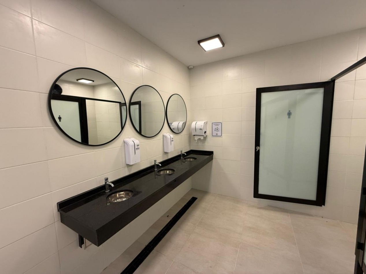 Local comercial en alquiler - Ibarlucea, Paseo comercial