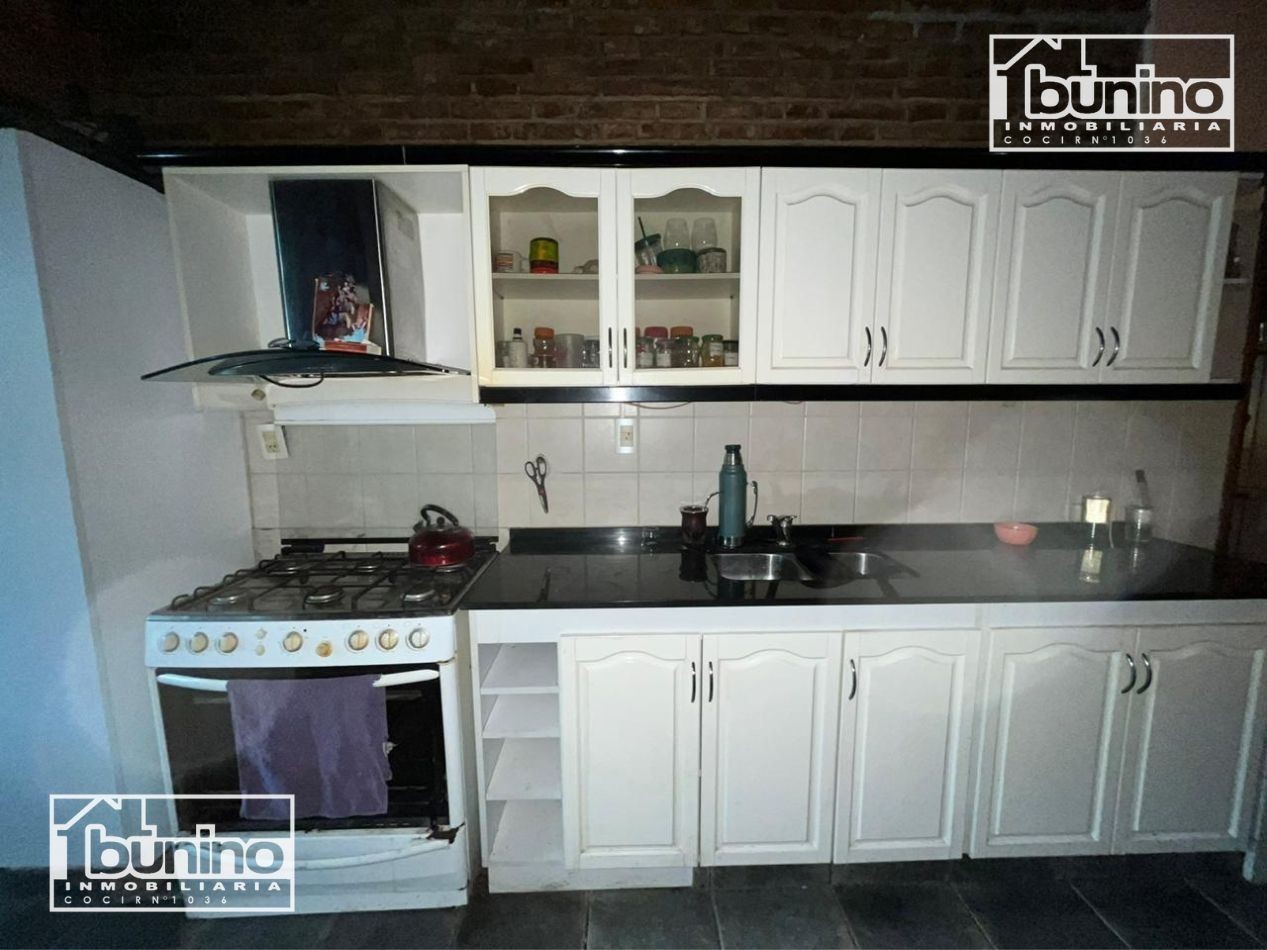 Casa en alquiler en Baigorria, 4 dormitorios - 50 metros de costanera 