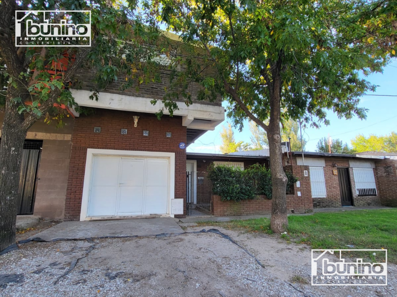 Casa en venta de 3 dormitorios en Granadero Baigorria - Apta credito 