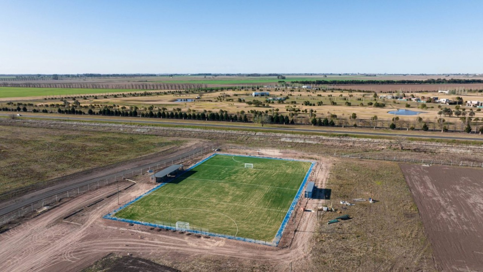 Terreno en venta en barrio cerrado "Cinco Lagos" 