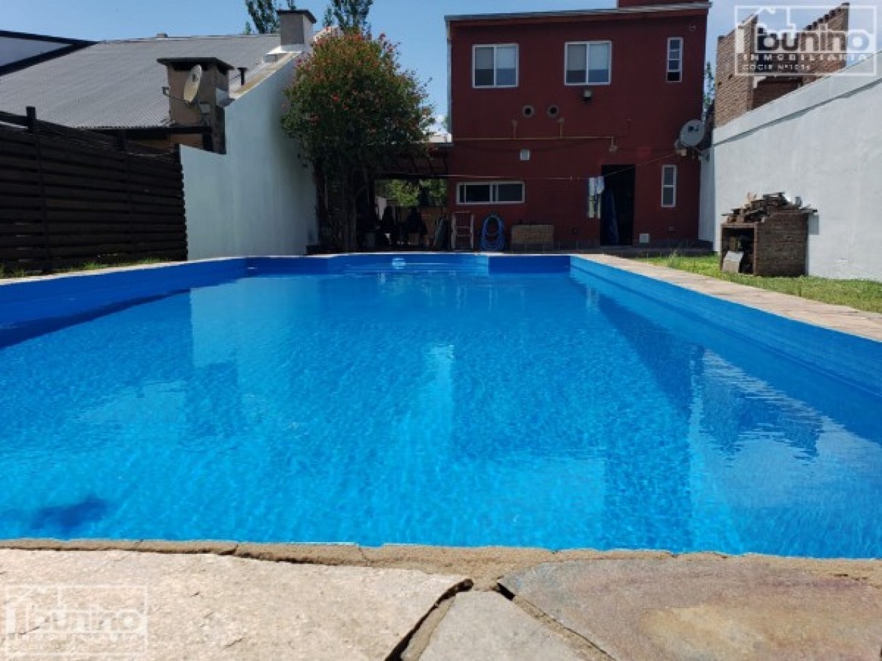 Casa alquiler temporario en Funes - 3 habitaciones con piscina 