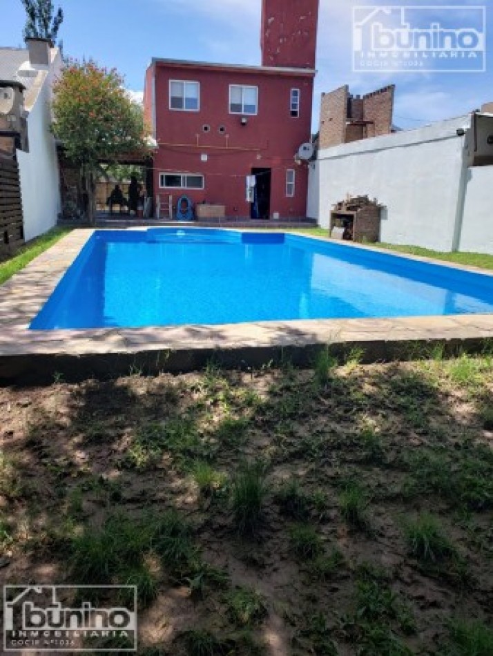 Casa alquiler temporario en Funes - 3 habitaciones con piscina 