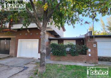 Casa en venta de 3 dormitorios en Granadero Baigorria - Apta credito 